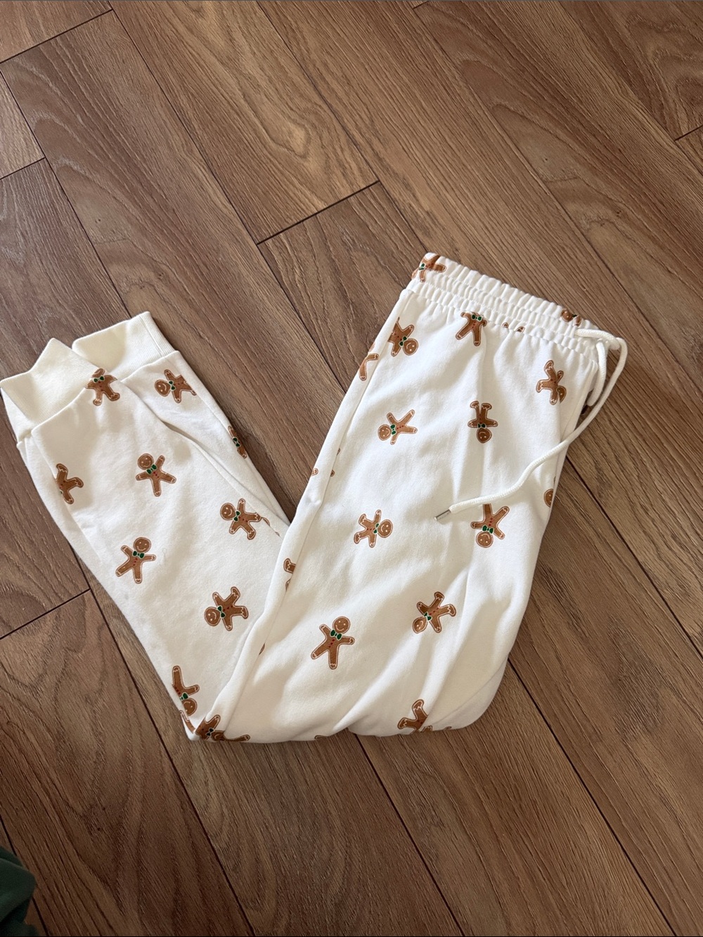 Forever 21 Kids Cream Gingerbread Print Pajama Bottoms